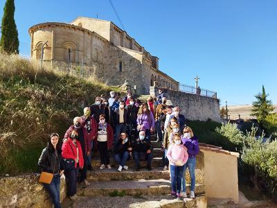 Imagen El rico patrimonio y la historia de Fuentidueña y Sacramenia maravillan a cincuenta participantes
